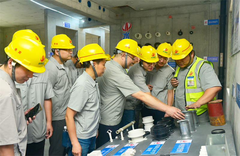 为进一步推进优质客户高效履约，提升交付品质、达成客户满意，2025年6月25日，天九娱乐建设集团在上海组织召开2025年越秀地产、华润置业客户履约推进会。